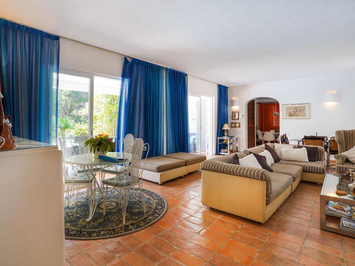 Roofed Villa In Albufeira With Private Swimming Pool Olhos de Agua  Exterior photo