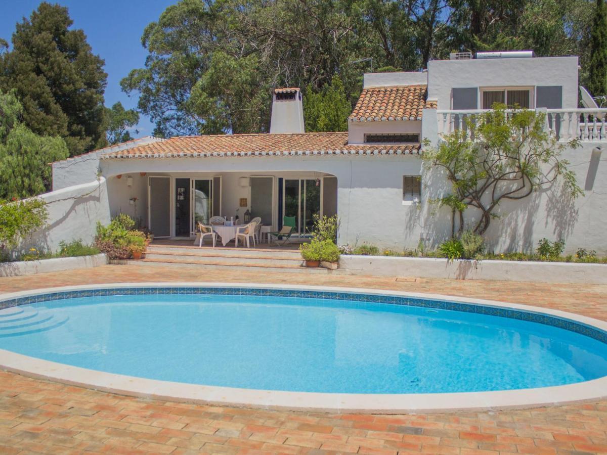 Roofed Villa In Albufeira With Private Swimming Pool Olhos de Agua  Exterior photo